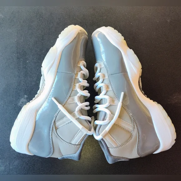 Air Jordan 11 Retro Cool Grey (2021) Men's size 9 - Picture 4 of 7